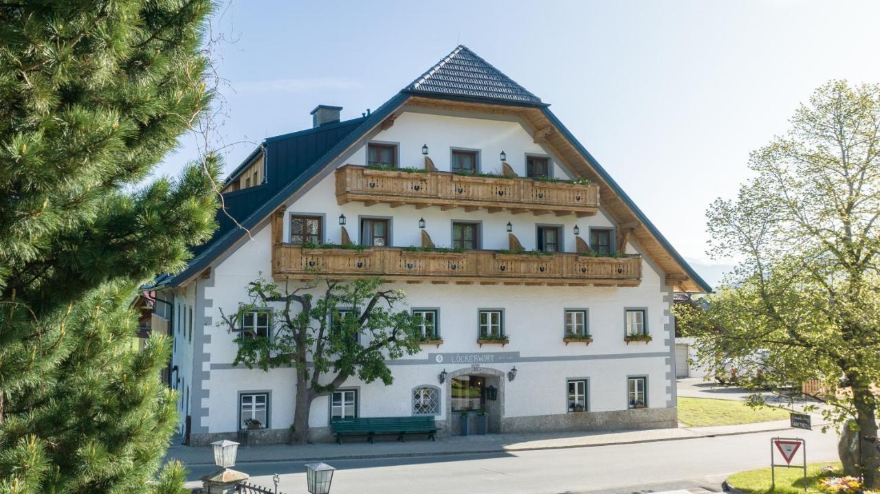 Hotel Loeckerwirt à Sankt Margarethen im Lungau Extérieur photo